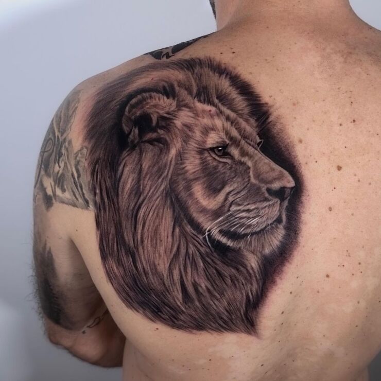 lav tetovaža