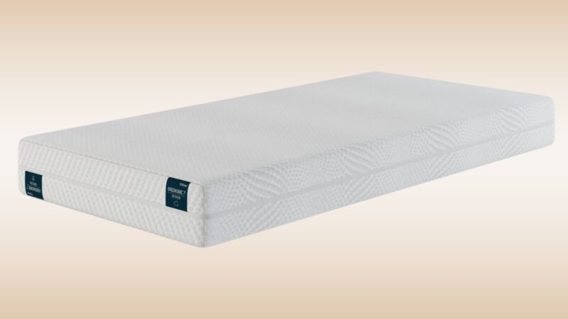 Ergonomic 7 ortopedski dušek sa čvrstom konstrukcijom na svetloj pozadini